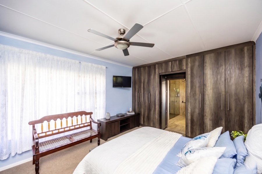 3 Bedroom Property for Sale in Beacon Bay North Eastern Cape